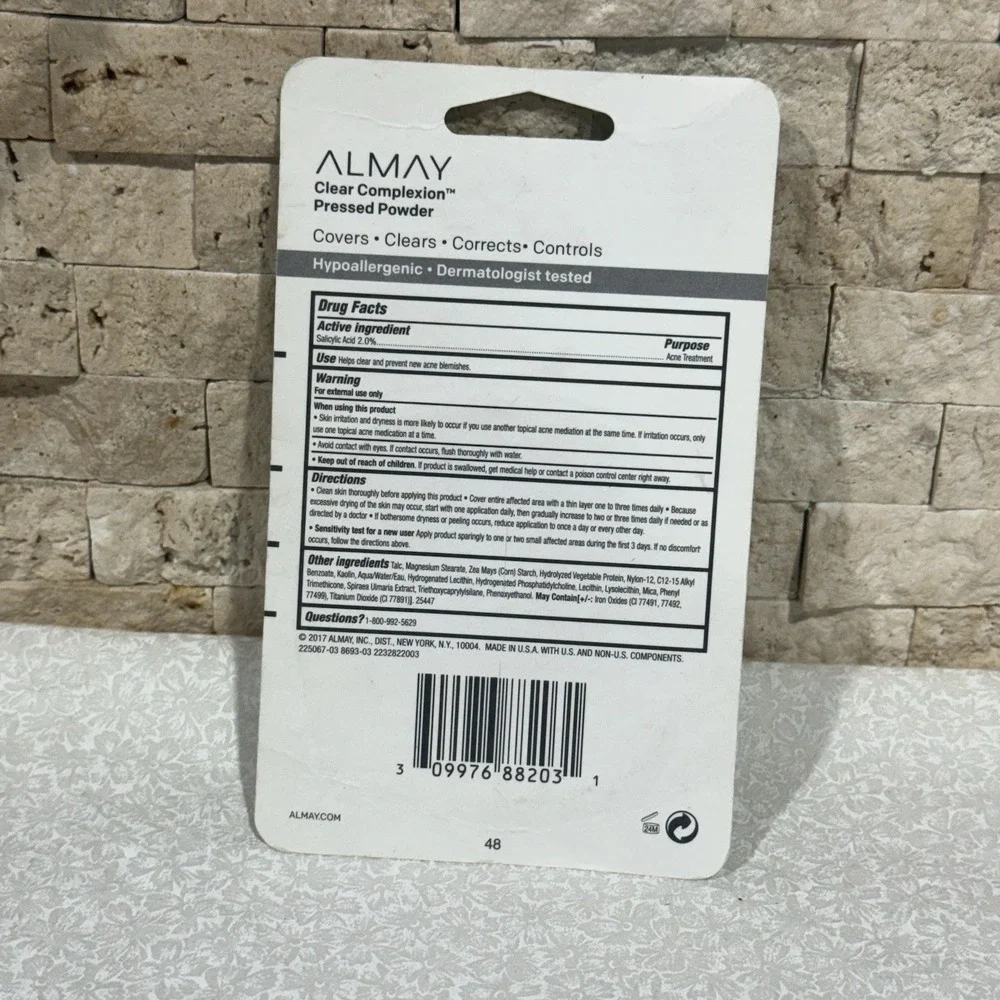 Almay Clear Complexion Pressed Powder 300 Medium Sealed‎
